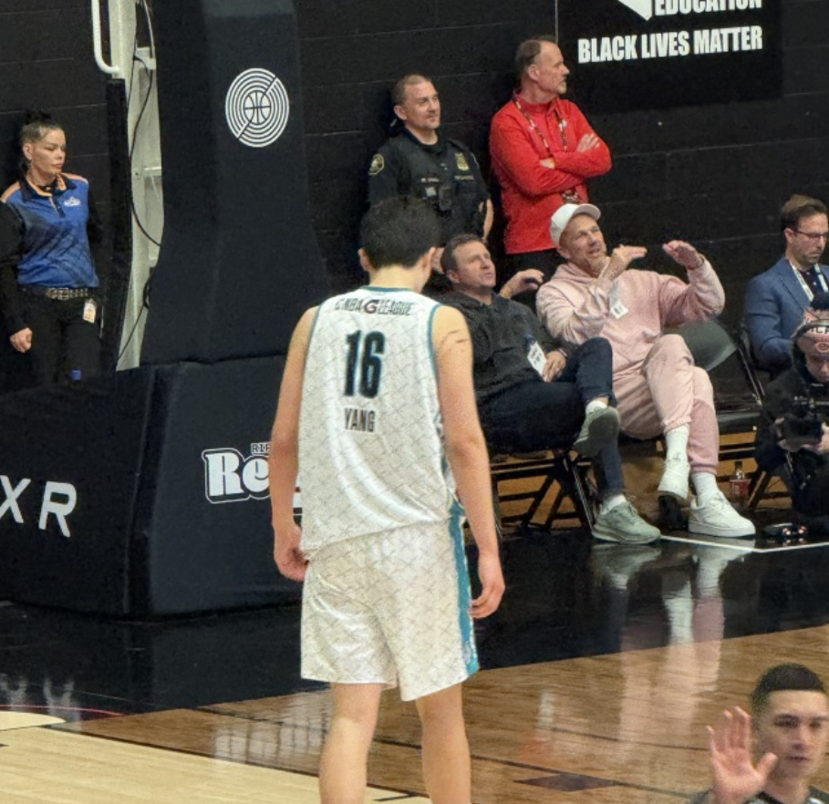 开云电子-14+17！杨瀚森G联赛游刃有余！球权不多杀伤力拉满，篮下几乎无解