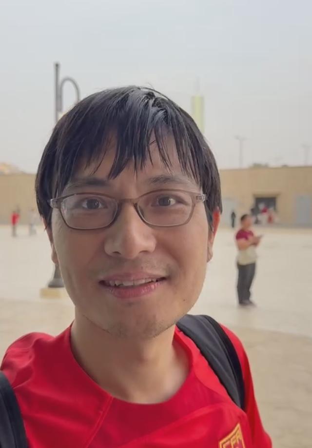 开云电子-【特写】10年后决赛夜偶遇，他与中国足球的20年之约