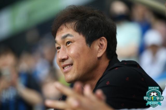 开云登录入口地址-韩国战神柳相铁因癌症去世 曾创02世界杯神话